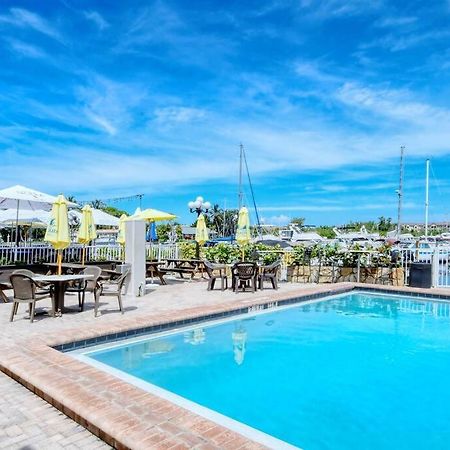 Waterfront, Pool, Tiki Bar & Grill, Gym, Location! Lägenhet Sarasota Exteriör bild